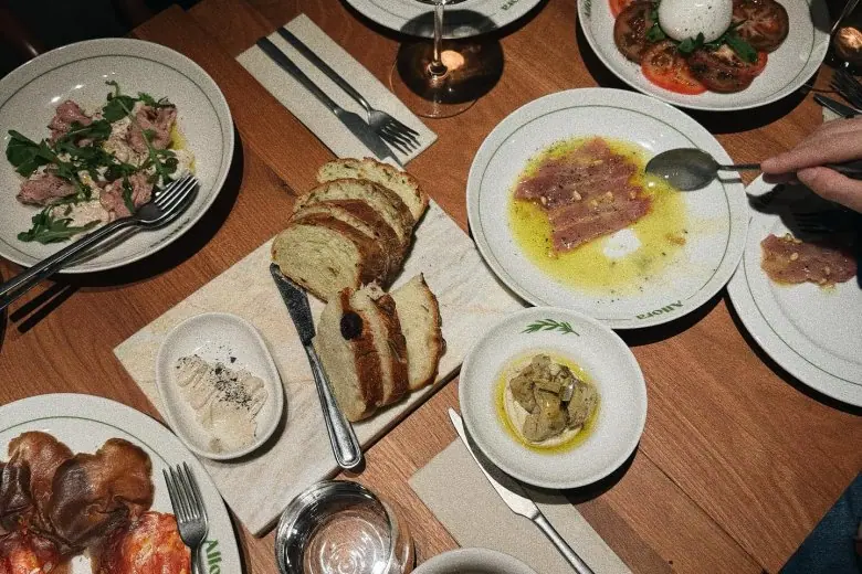 International cuisine - Allora osteria/bar