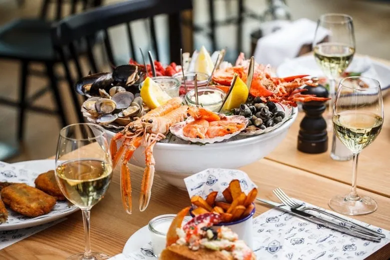 Jūras velšu restorāni - Zivju Lete