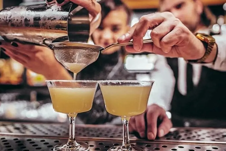Laiks kokteilim - Minox Cocktailbar