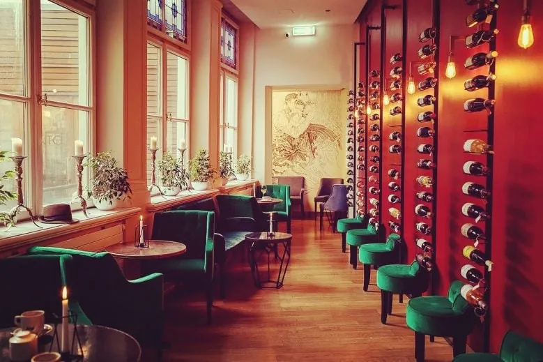 Vyno barai ir restoranai - Vyno erdvė "TINTO"