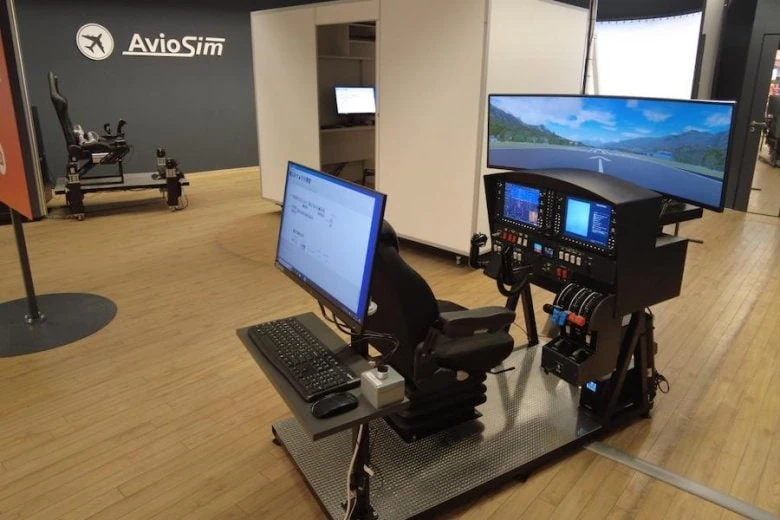 AvioSim - Aviation Education and Entertainment Center 