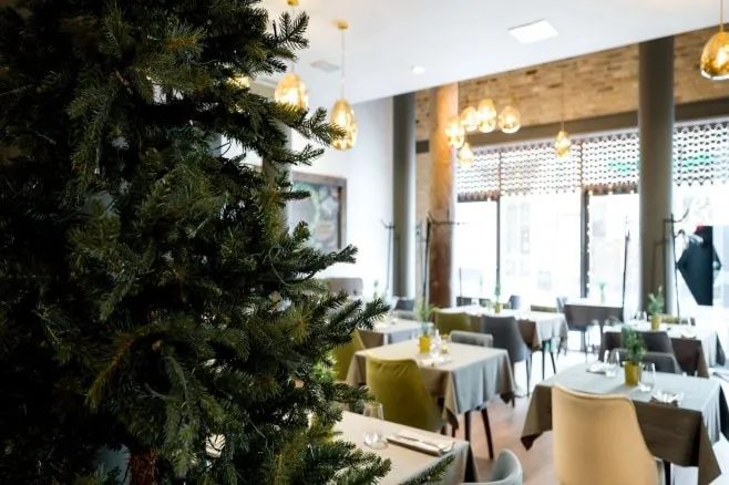 Viesnīcās un viesnīcu restorānos - Wellton Centrum Hotel & SPA, restorāns "Melnā Bite"