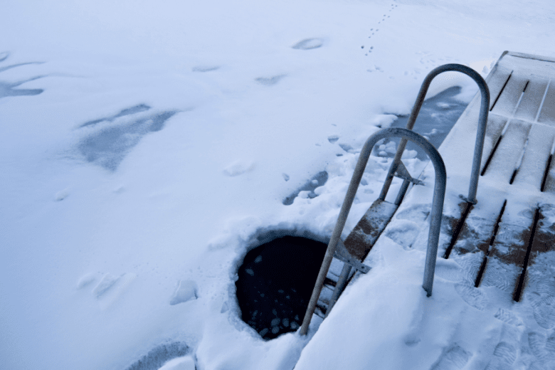 Riga winter guide - Wake up your body with a winter swim