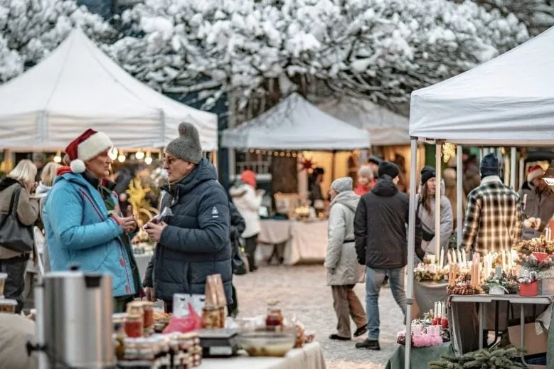 Ziemassvētki Rīgā - Kalnciema kvartāla Ziemassvētku tirdziņš