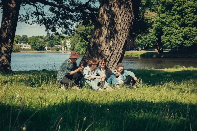 Pārdaugava teejuht - Võidu ja Arkādija park, Māra tiik