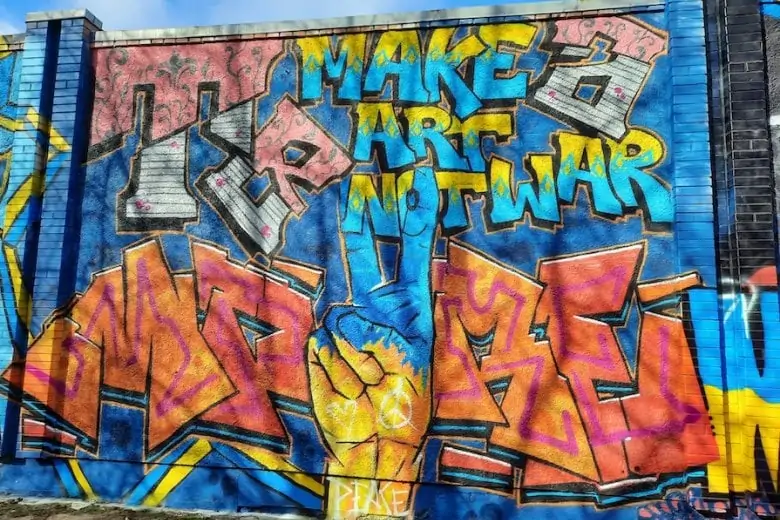 Ielu mākslas ceļvedis - Grafiti siena Ukrainas atbalstam