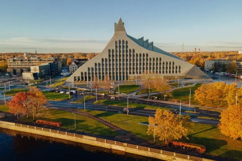 Ein Stadtführer für die Umgebung von Pardaugava - Nationalbibliothek