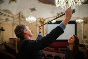 Ekskursija kinoteātrī Splendid Palace un īsfilma "81 metrs" (latviski)