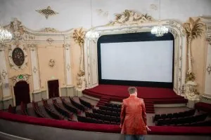 Ekskursija kinoteātrī Splendid Palace un īsfilma "81 metrs" (latviski)