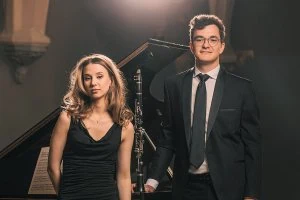 Europäisches Weihnachtsfest. Silvesterkonzert bei Kerzenschein