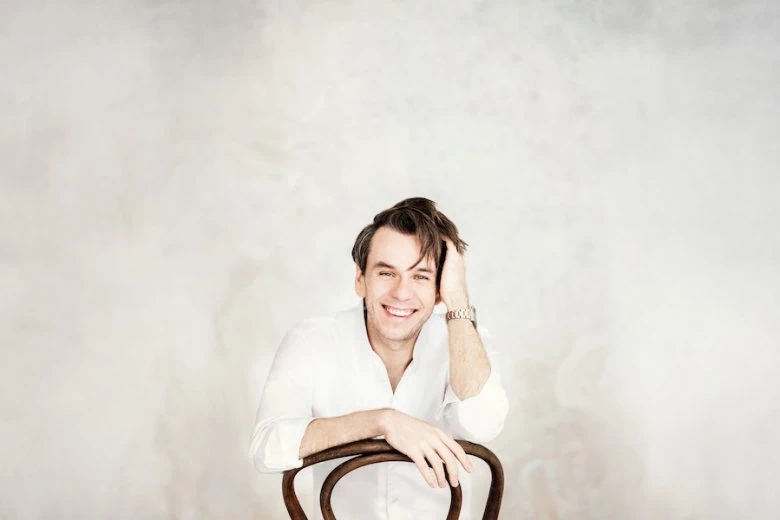 Publicitātes foto: Julia Wesely