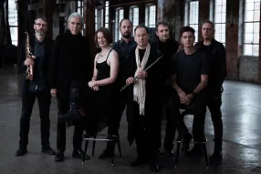 "Philip Glass Ensemble - Glassworks" koncerts