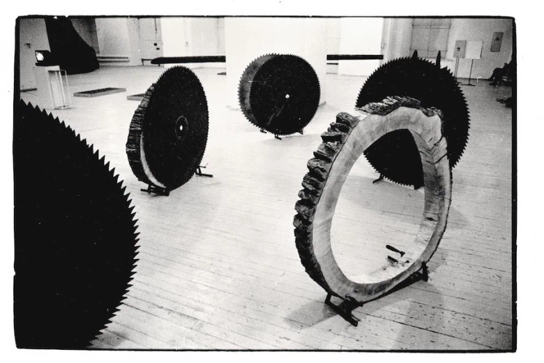 Einzelausstellung von Andris Breže  "Umschließung". Zyklus "Riesen" - Einzelausstellung von Andris Breže  "Umschließung". Zyklus "Riesen"