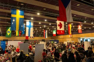 Starptautiskā sieviešu kluba Rīgā Ziemassvētku labdarības tirdziņš