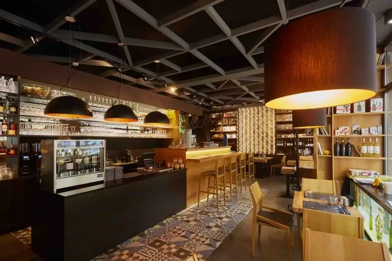 Moltto Wine & Grill Restaurant - Moltto Wine & Grill Restaurant